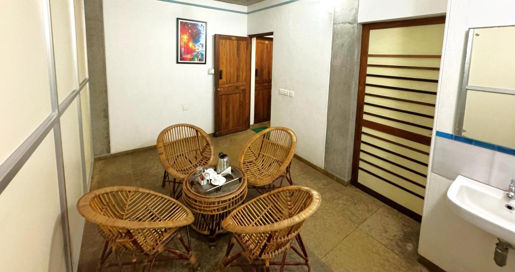Hotel Du Palais - Auroville Beach Puducherry Eksteriør billede